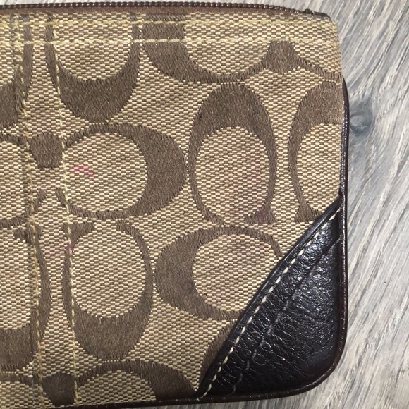 Coach Logo Small Wristlet - Picture 5 of 5